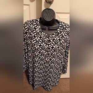 Charter Club Women's Black and White Patterned Top. good preloved condition
